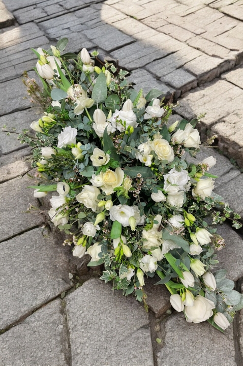 White Casket Spray Lily Free