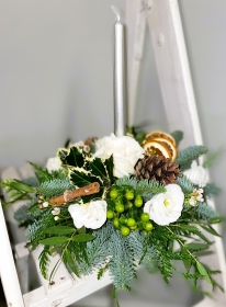 Christmas Table Arrangements