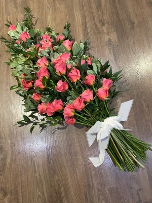 Large Rose Hand Tied Sheaf