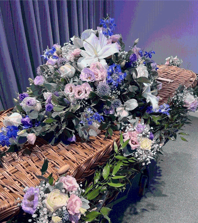 Thoughtful Funeral Flowers: A Guide to Sympathy Tributes