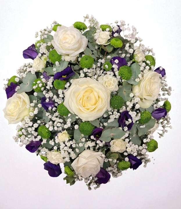 Rose and Lysianthus Posy