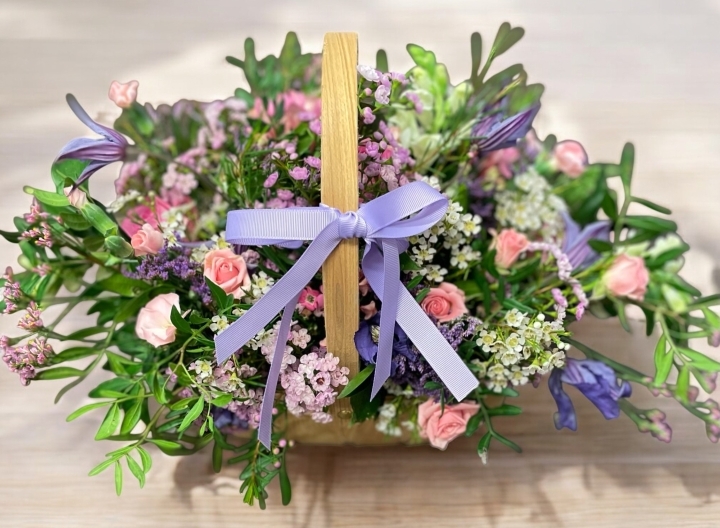 Florist Choice Sympathy Basket