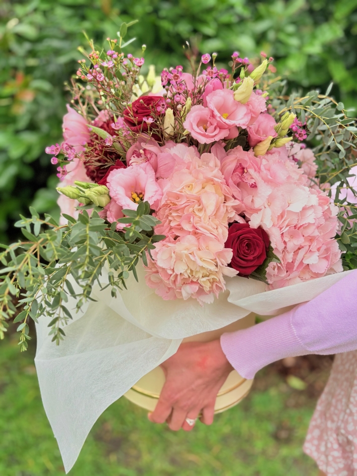 The Luxury Valentines Bouquet