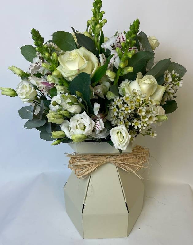 Neutral florist choice bouquet