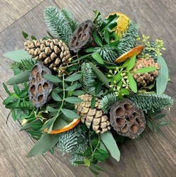 Christmas Sympathy posy